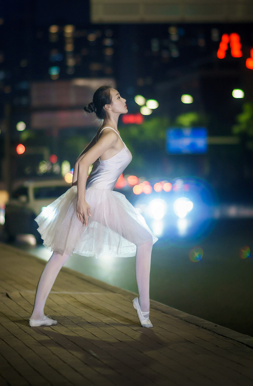 kaiyun网站-扎伊尔-埃梅里入选欧洲杯最佳阵容，埃梅里 欧联杯