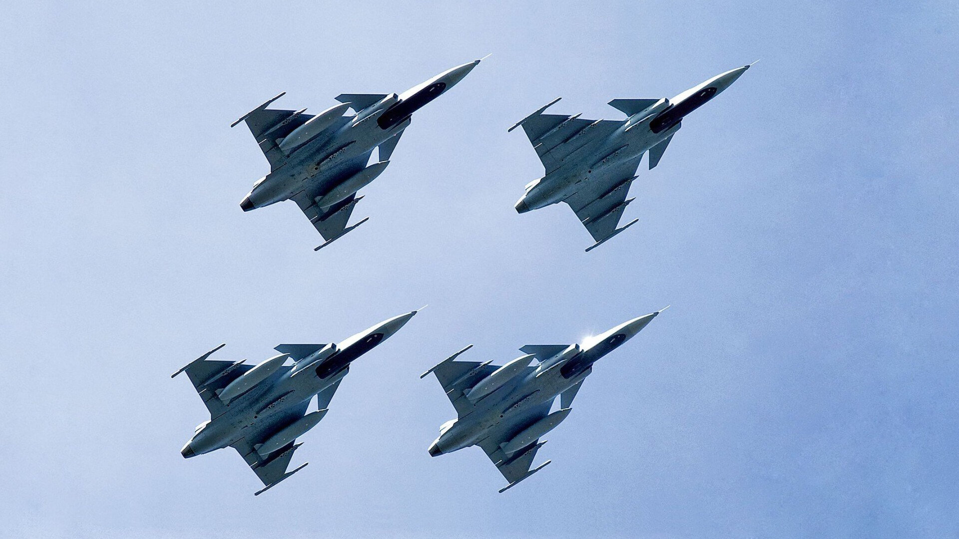 赛场掠影：运动员的精彩瞬间与幕后花絮，运动员比赛现场